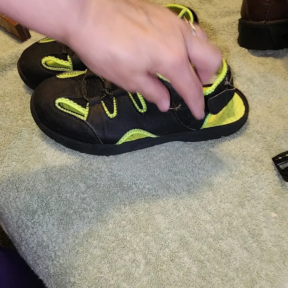 RUGGED OUTBACK EUC BOYS YOUTH SIZE 6 OUTDOOR SPORT SANDALS SHOES